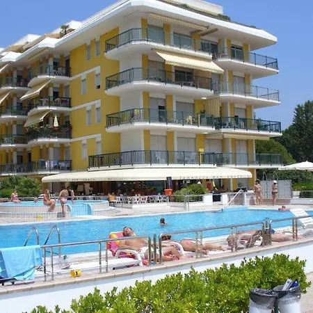 Hotel apartamentowy Panfilo Da Colla 4*